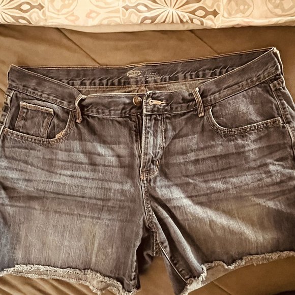 Old Navy Pants - Women's Old Navy Denim Shorts Size 16